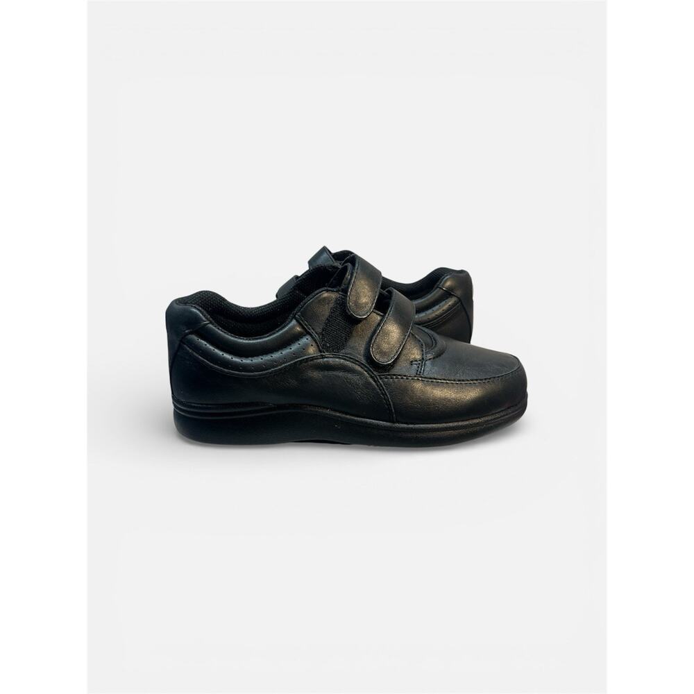 Hush Puppies Women’s Power Walker II, 7 Wide Hook/loop Black